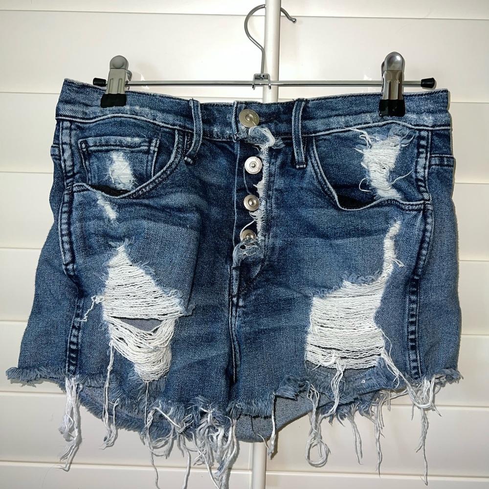 Denim distressed cut off jean shorts